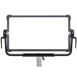 פנס לד Aputure NOVA II 2x1 בארגז קשיח