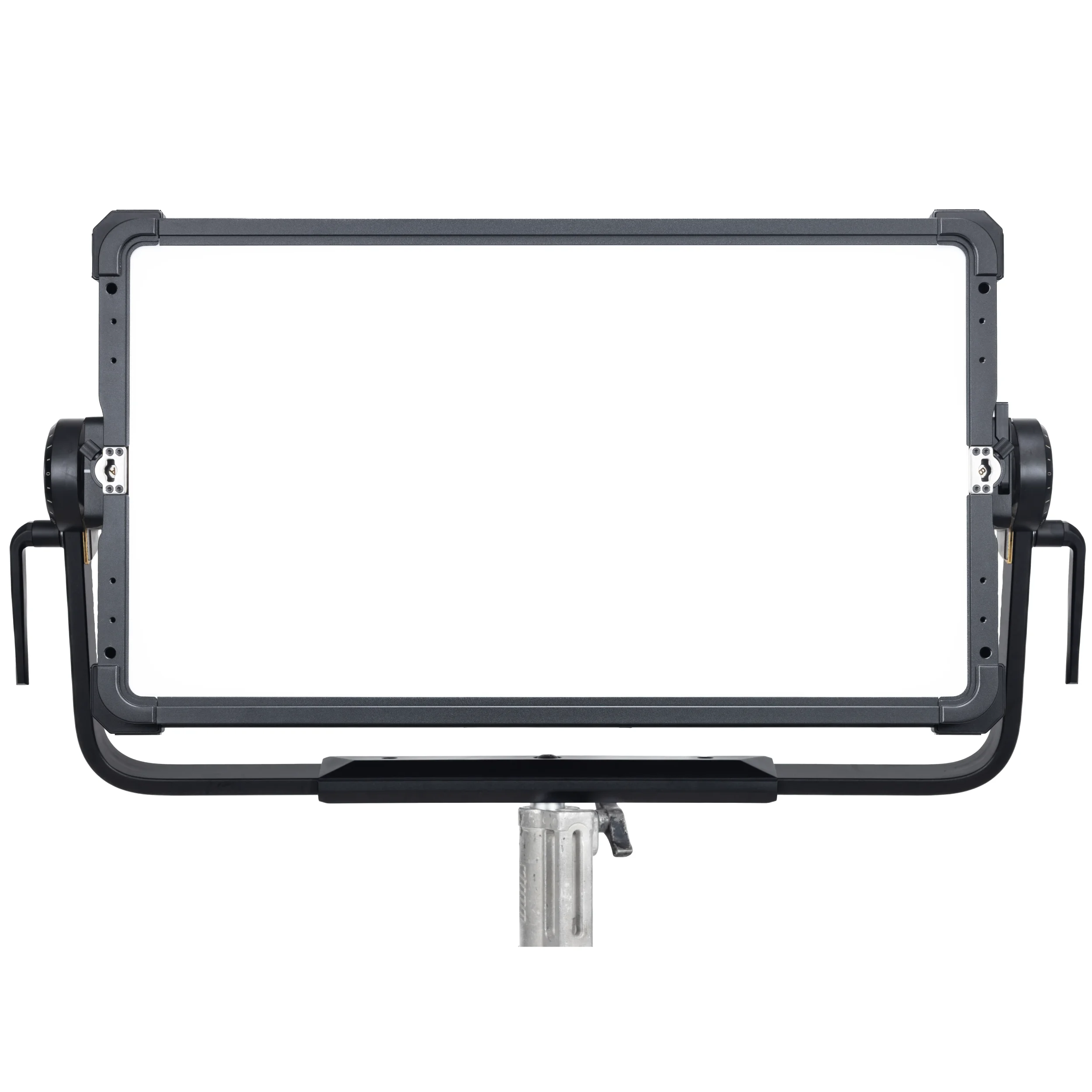 פנס לד Aputure NOVA II 2x1 בארגז קשיח