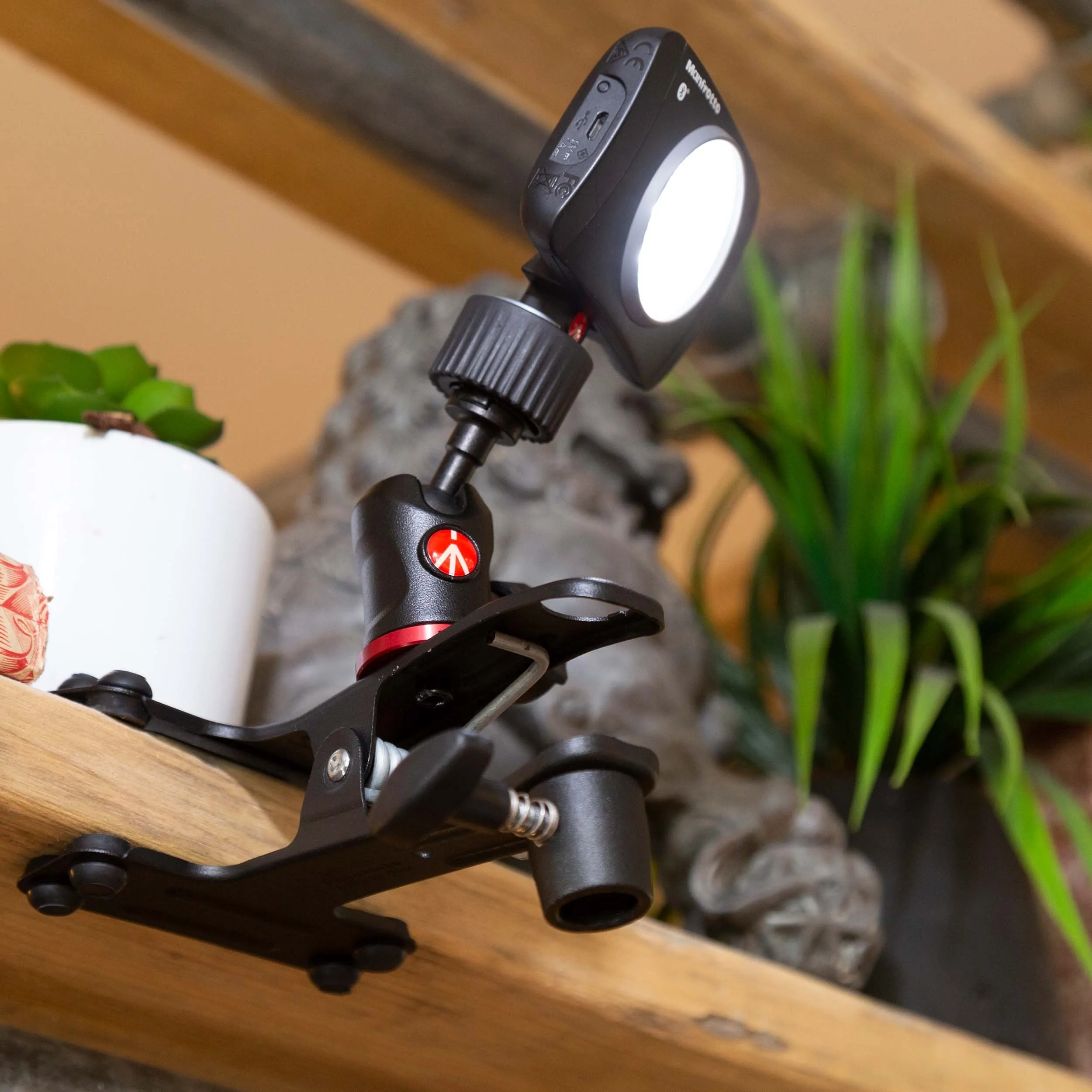 תופסן קפיצי עם ראש כדורי לפלאש Manfrotto 175F-2