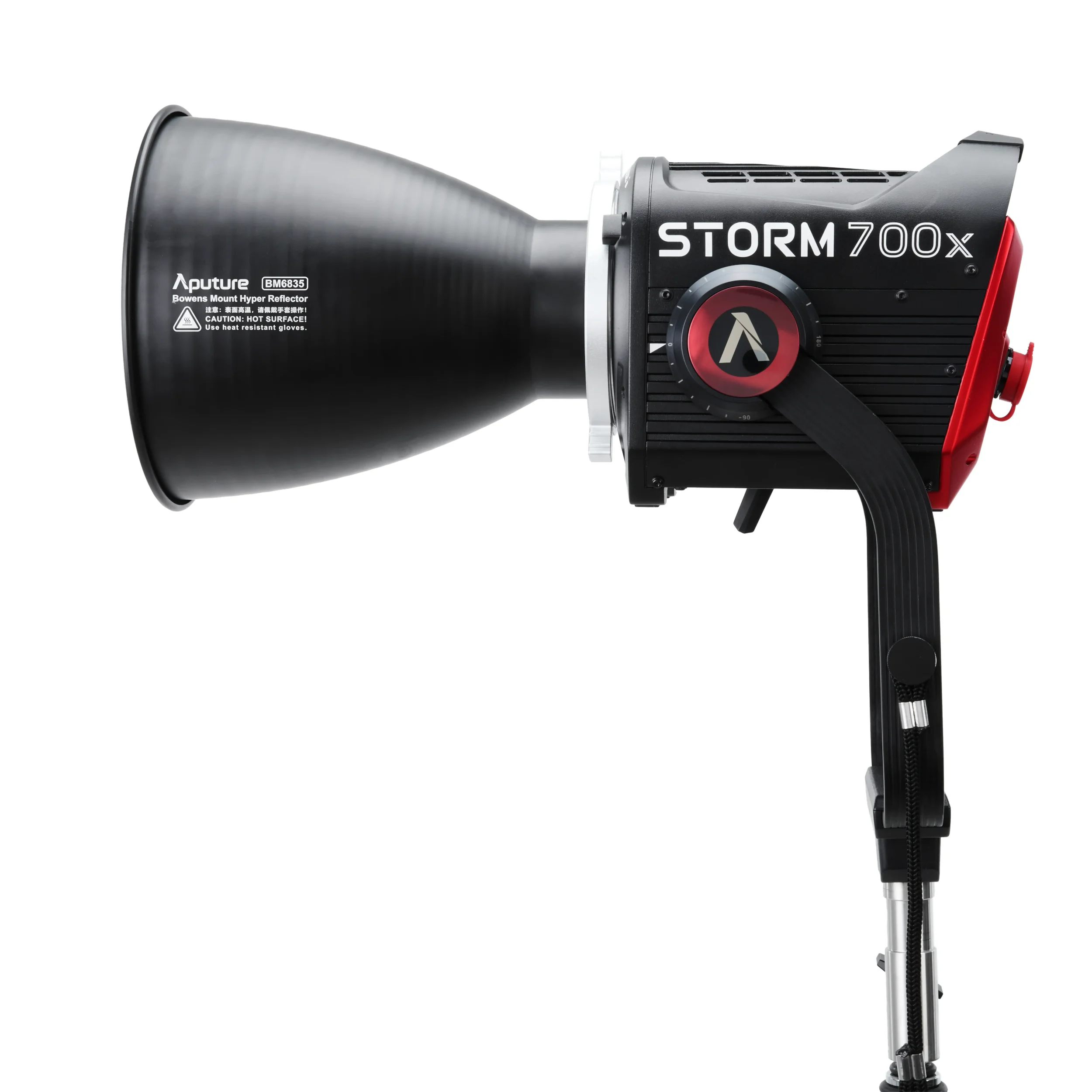 פנס לד Aputure STORM 700X