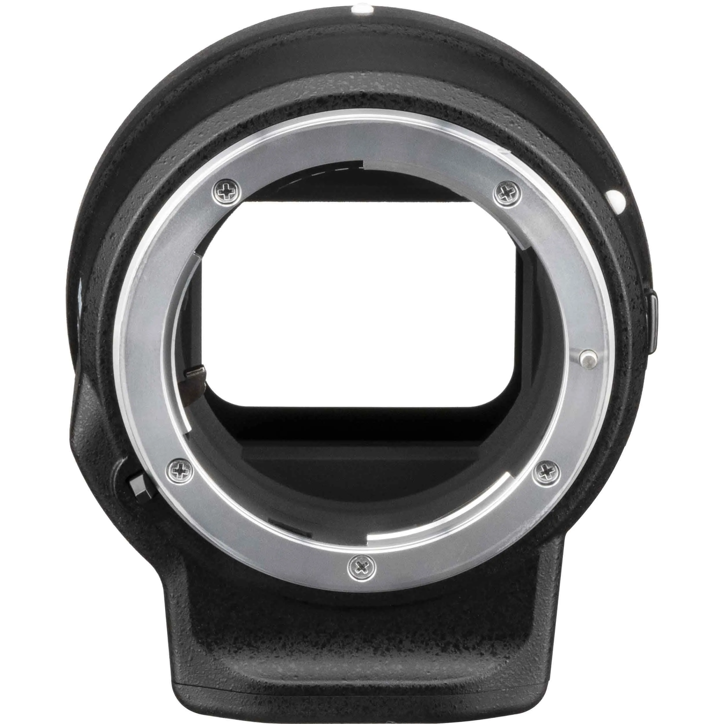 מצלמה דיגיטלית ללא מראה Nikon Z6 ומתאם FTZ