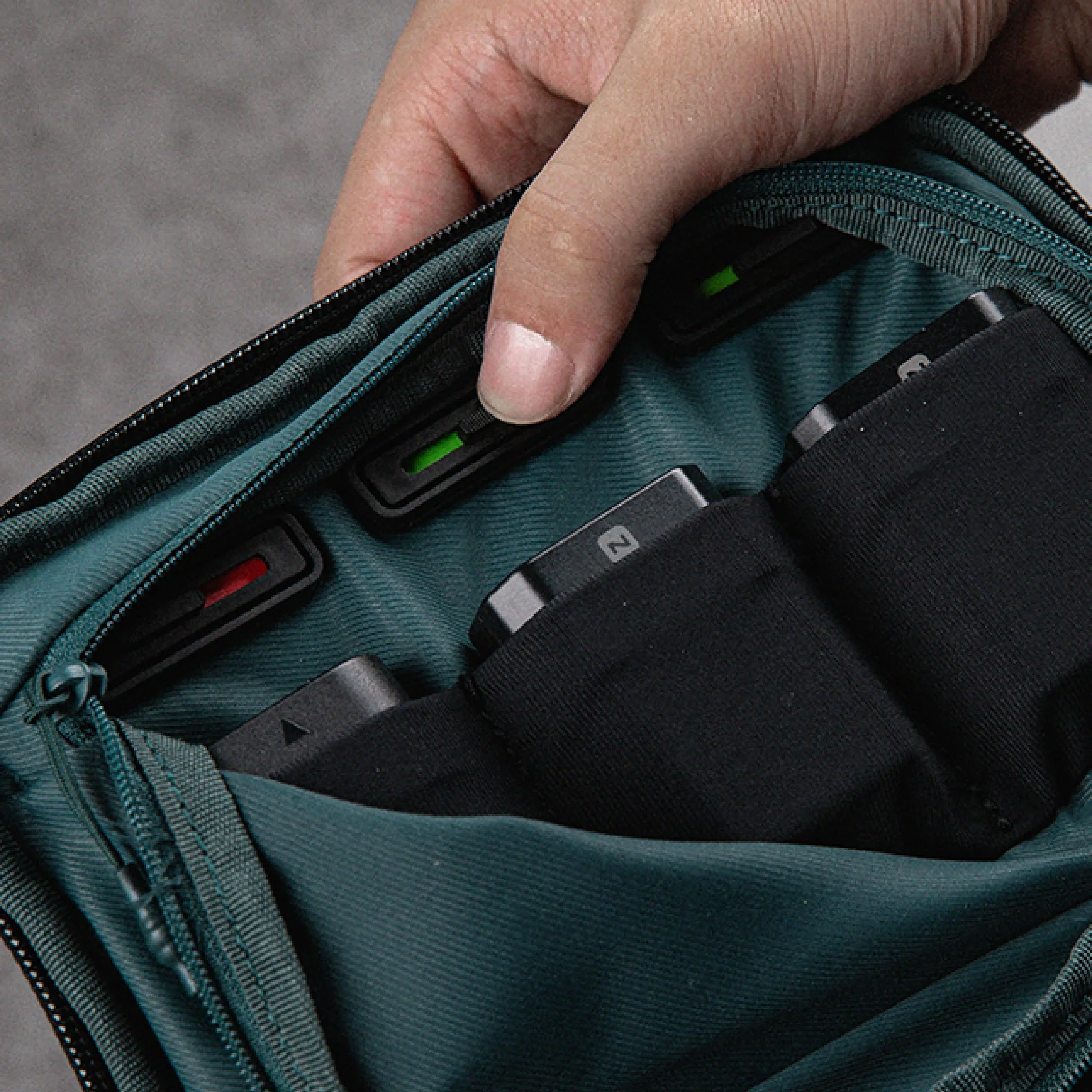 תיק גב 35 ליטר PGYTECH OneMo 2 Backpack