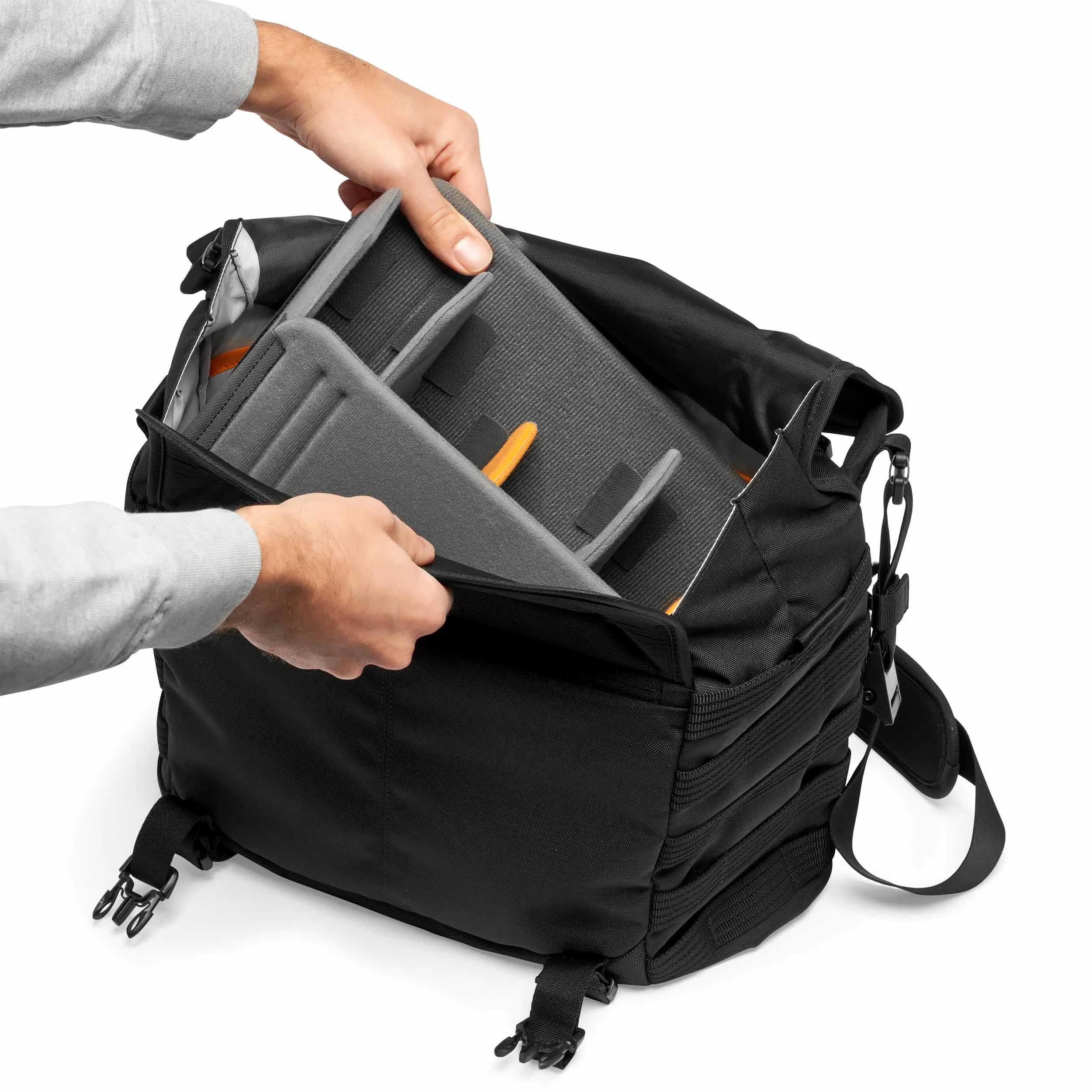 תיק צד למצלמה Lowepro ProTactic MG 160 AW II