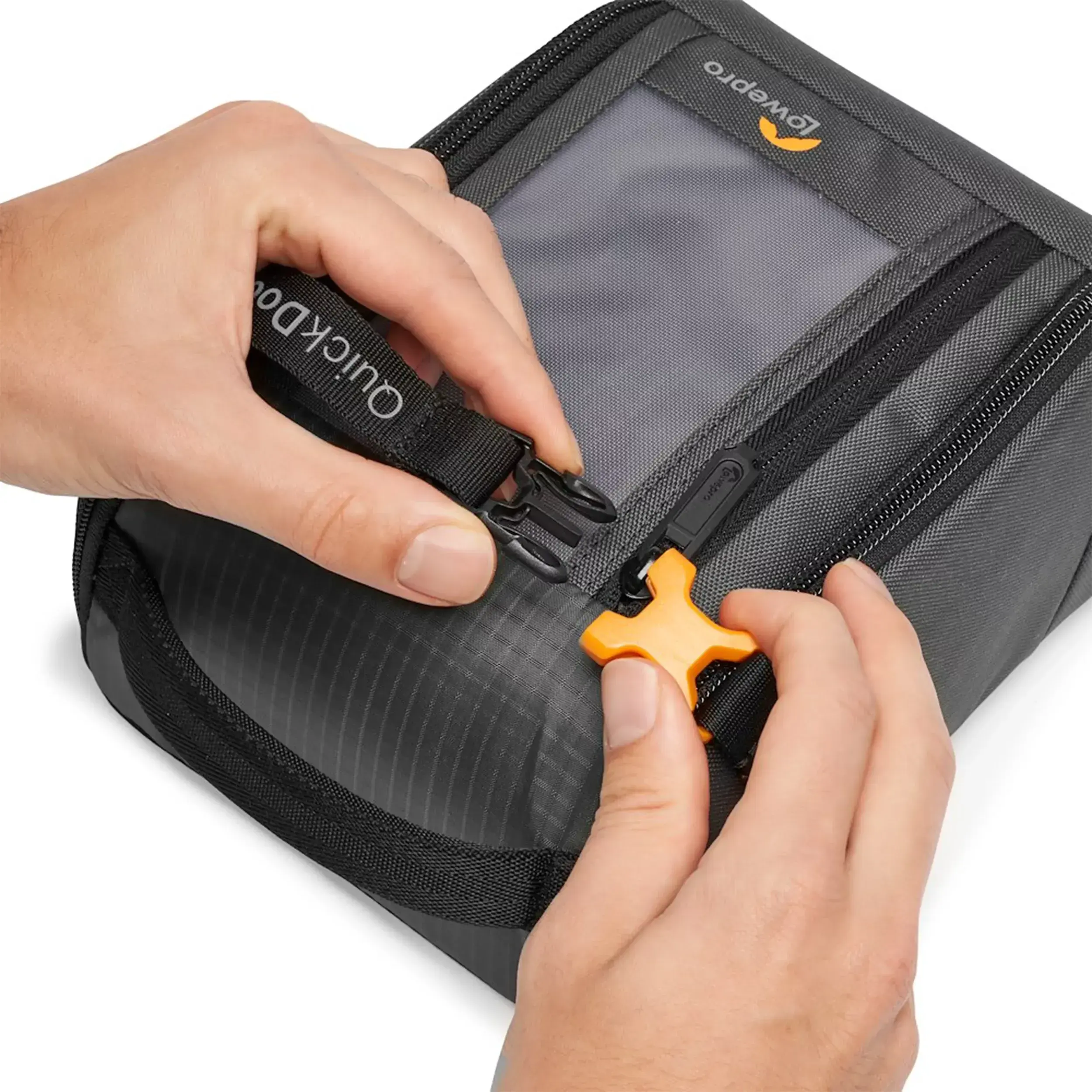 נרתיק בינוני Lowepro GEARUP CREATOR BOX II