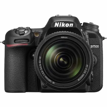 מצלמה דיגיטלית Nikon D7500 עם עדשה 18-140 מ"מ