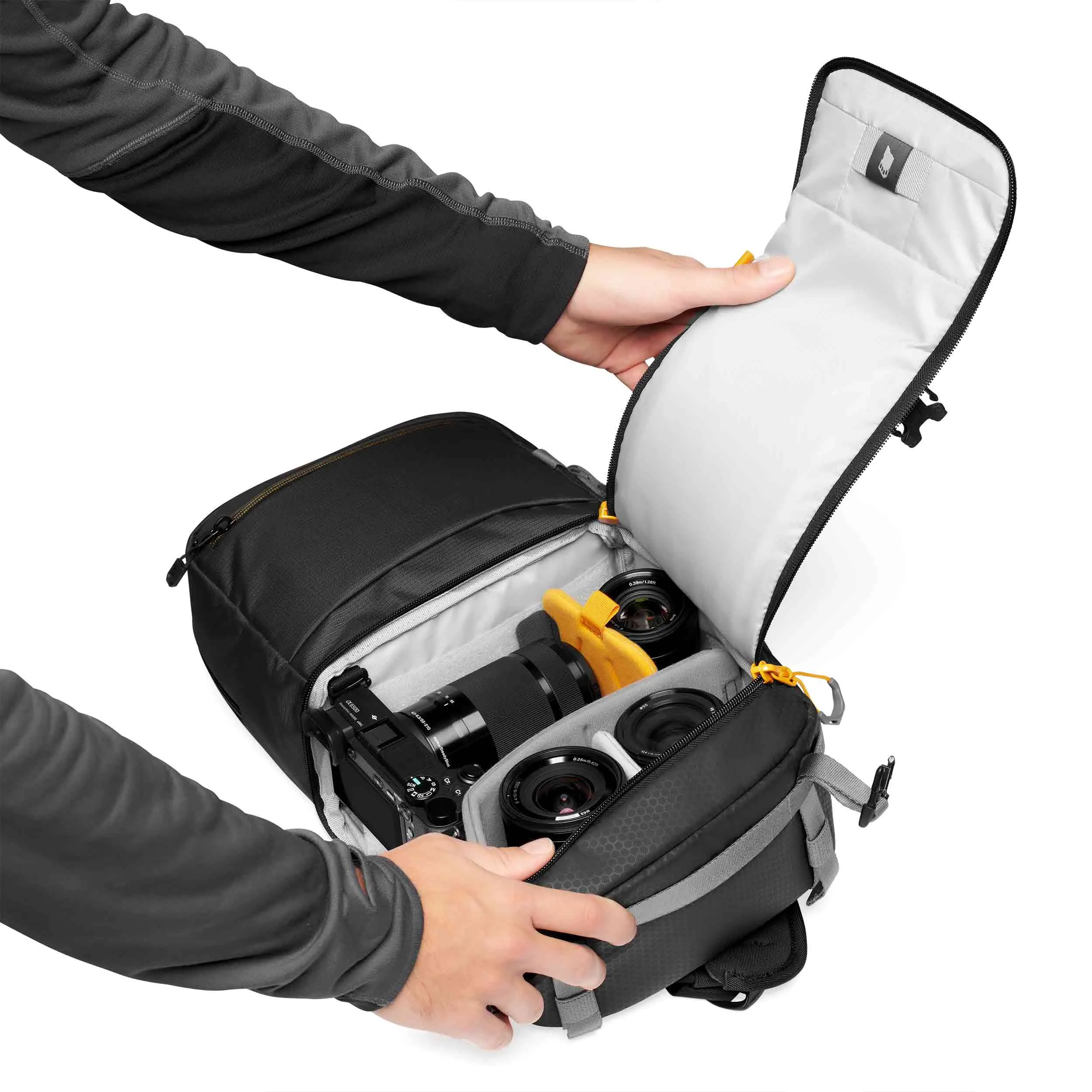 תיק סלינג Lowepro Slingshot SL 250 שחור