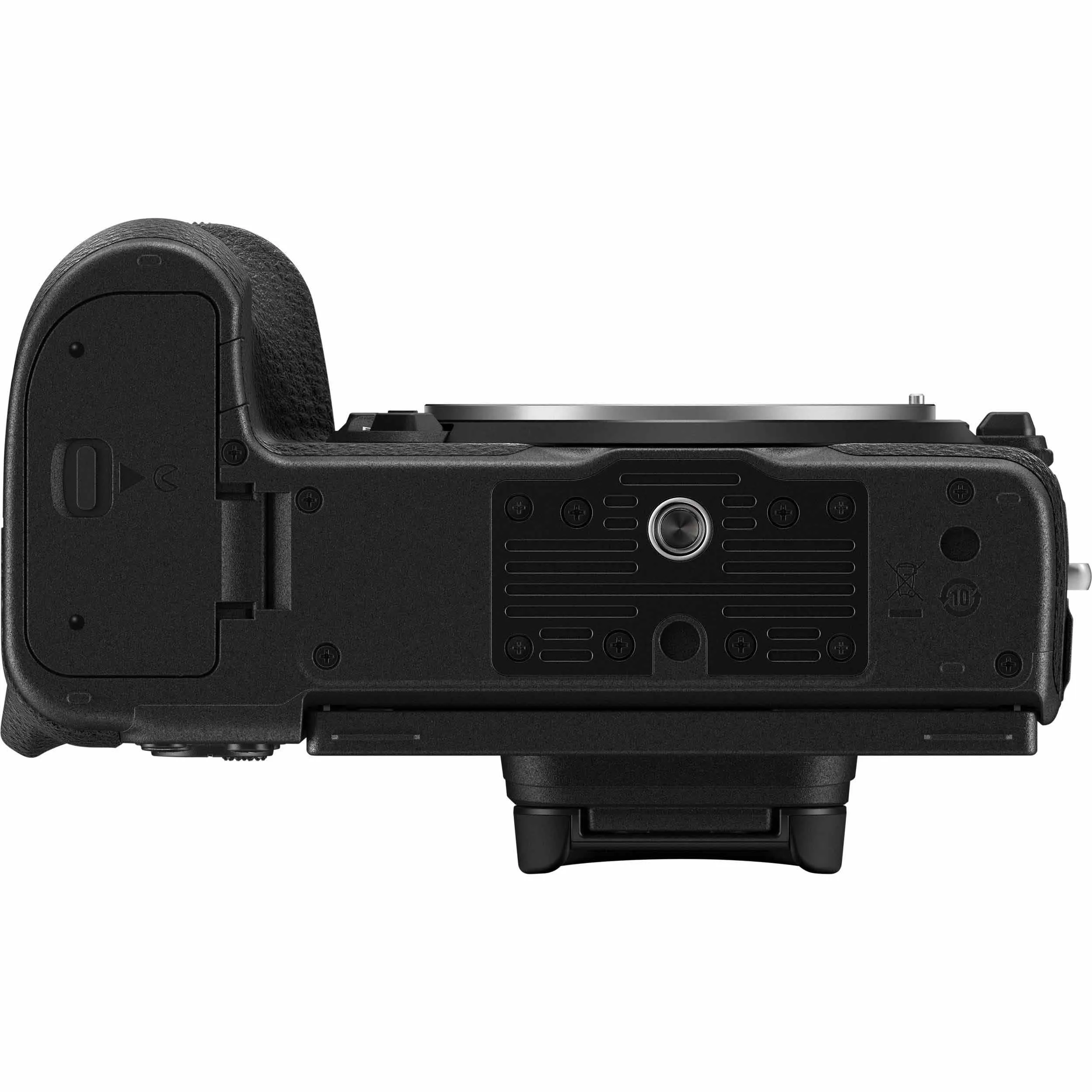 מצלמה דיגיטלית ללא מראה Nikon Z6 ומתאם FTZ