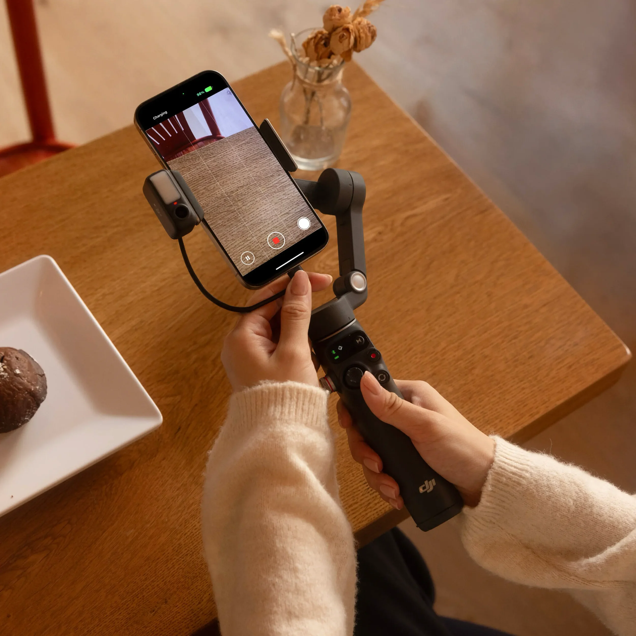 מייצב גימבל לסמארטפון DJI OSMO MOBILE 7P