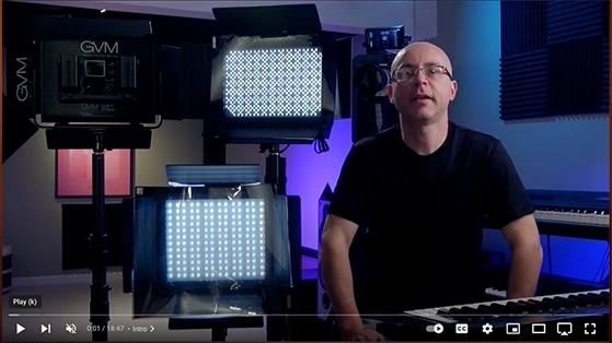 פנס לד צבעוני RGB לאולפן GVM-1000D