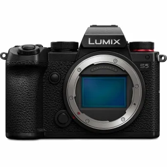 מצלמה דיגיטלית Panasonic Lumix DC-S5