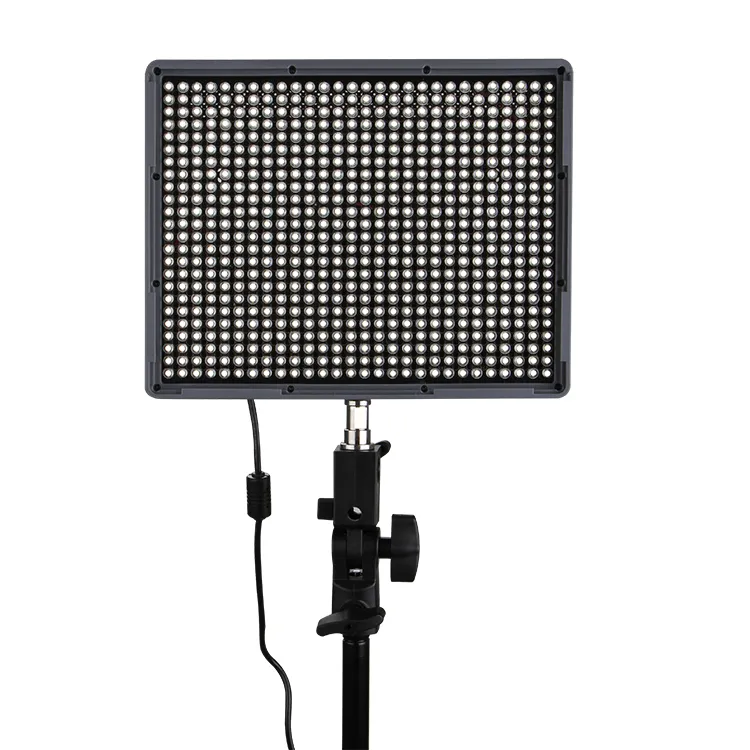 פנס לד זווית הארה 75 מעלות Amaran HR672W
