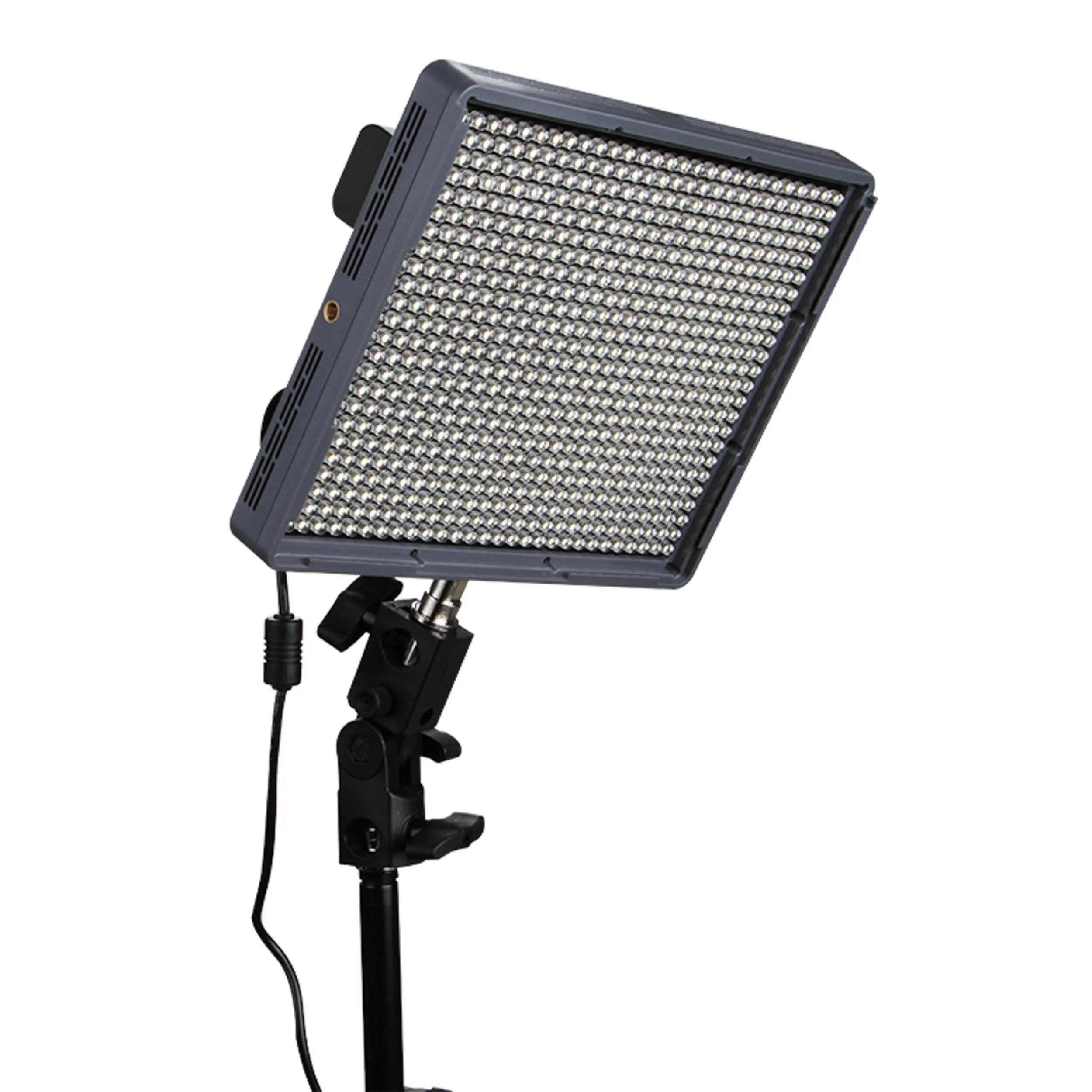 פנס לד זווית הארה 75 מעלות Amaran HR672W