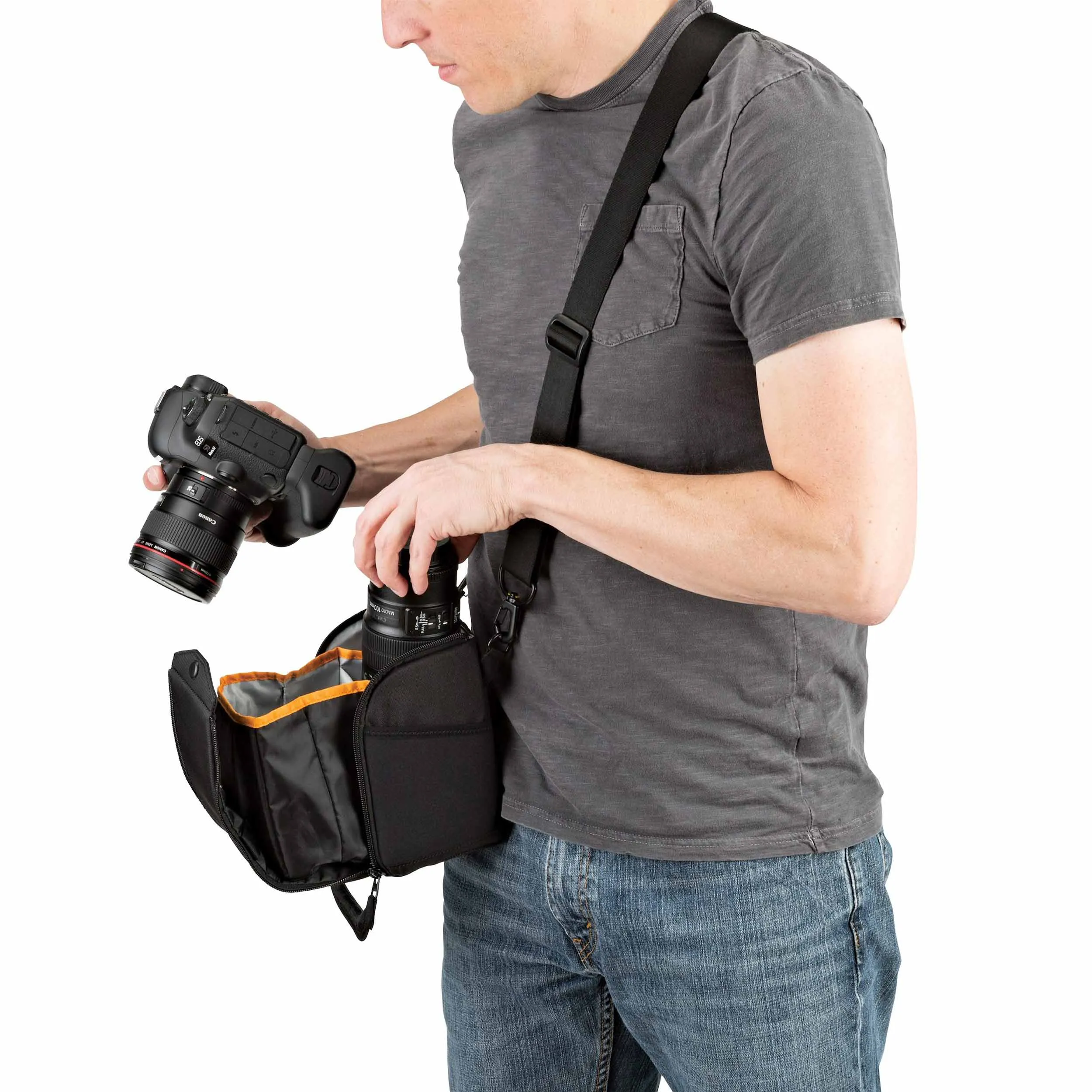 תיק לעדשת מצלמה Lowepro ProTactic Lens Exchange 100AW