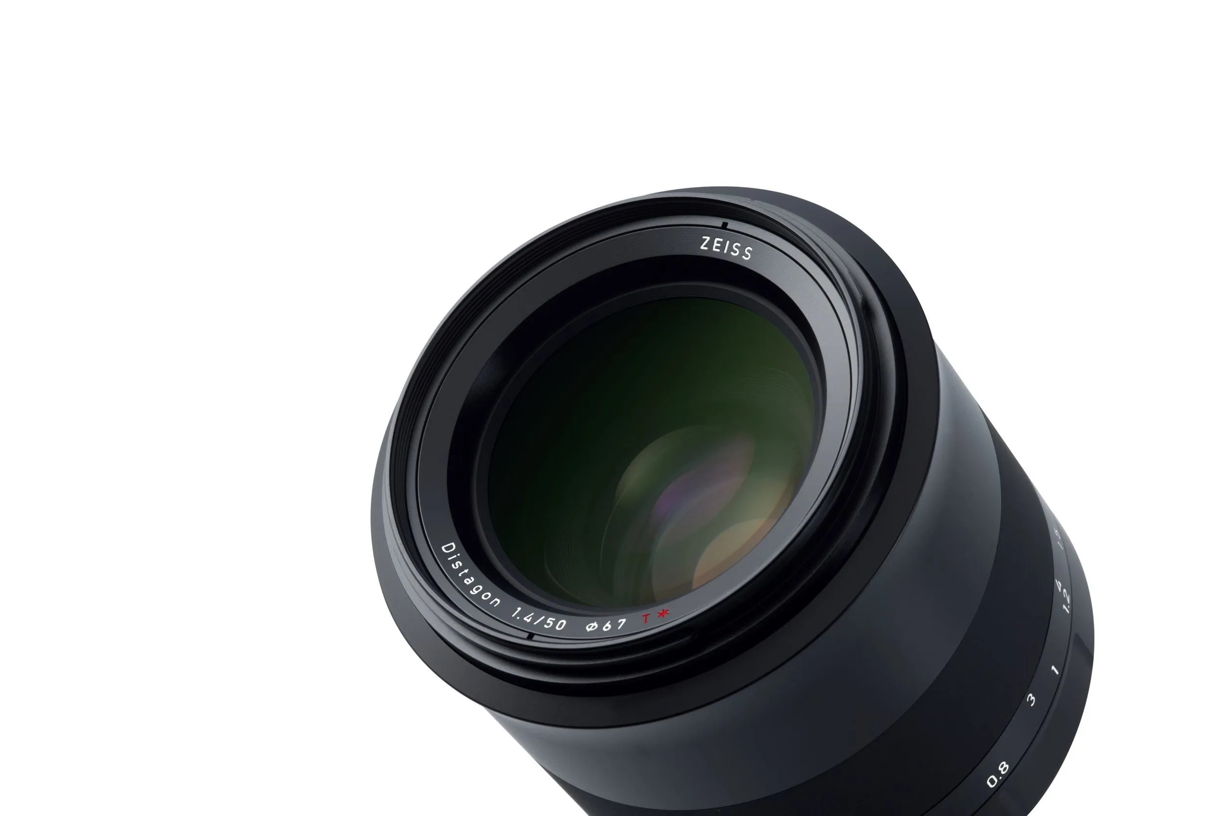 עדשת Zeiss Milvus 50mm f/1.4 ZE למצלמות CANON