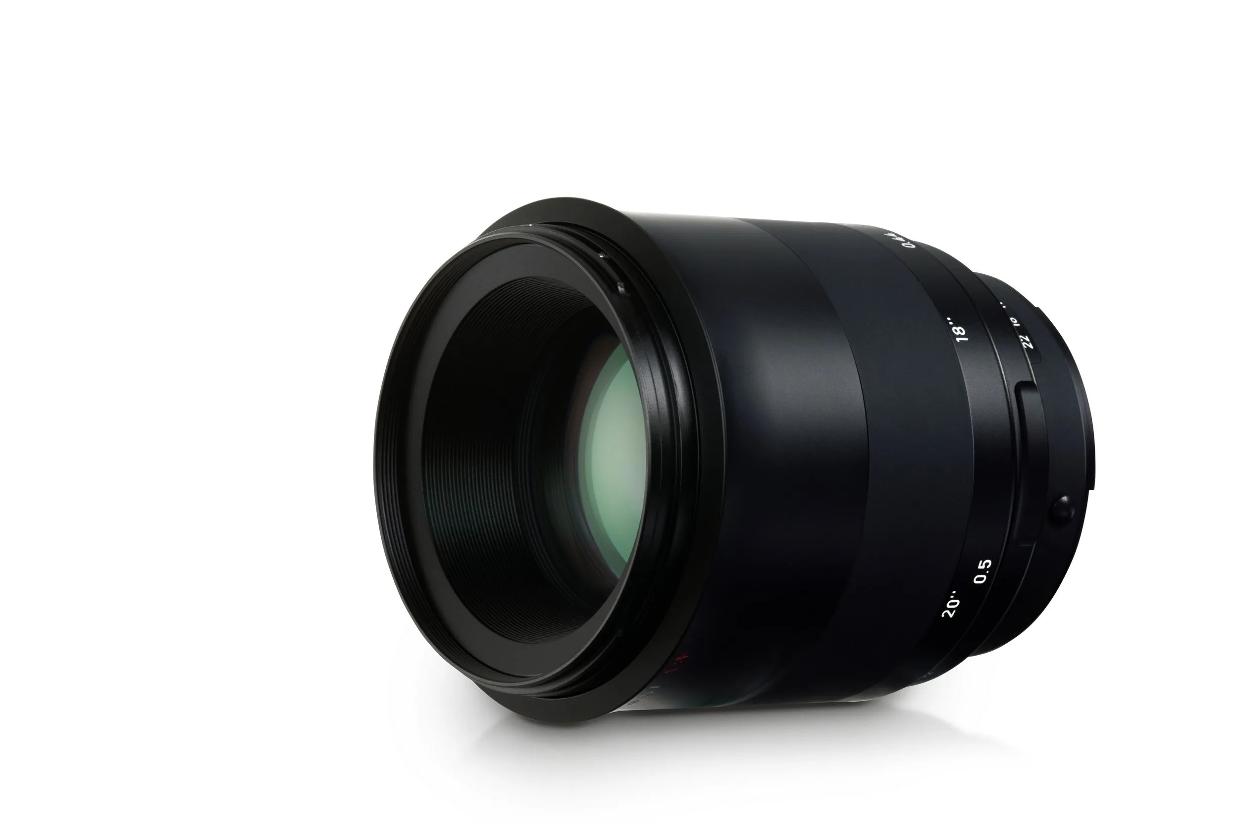 עדשת מאקרו Zeiss Milvus 100mm f/2.0 ZF.2 למצלמות NIKON