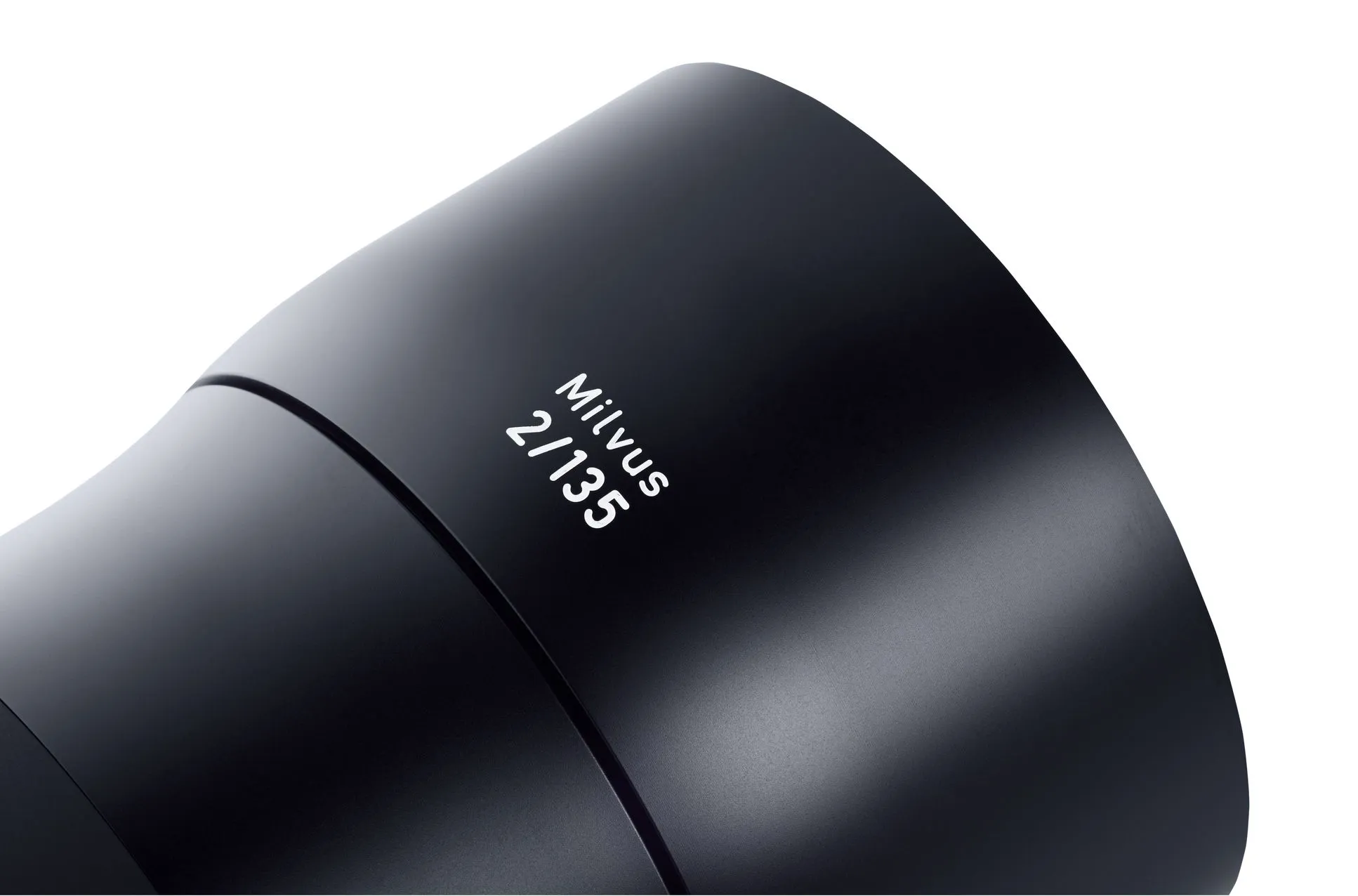 עדשת ZF.Zeiss Milvus 135mm f/2.0 ZF.2 למצלמות NIKON