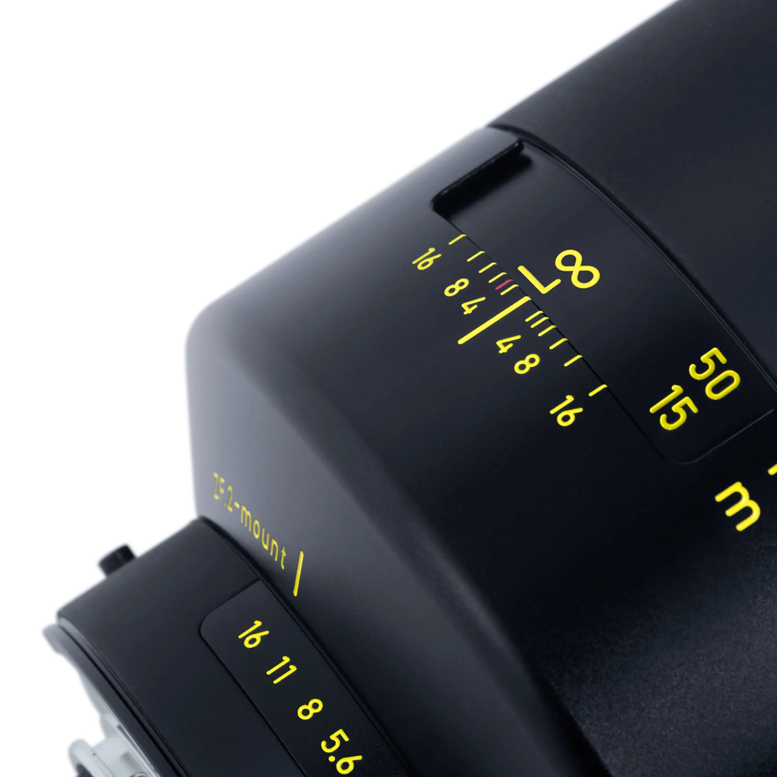 עדשת ZEISS 100mm f/1.4 Otus למצלמות NIKON