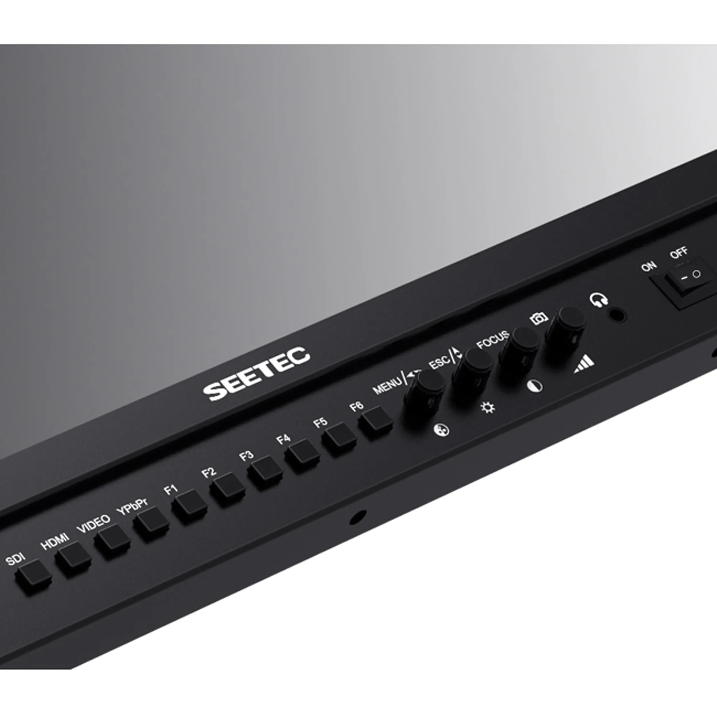 מוניטור וידאו 21.5" ברזולוציה 1920X1080 כולל ארגז נשיאה תוצרת SEETEC