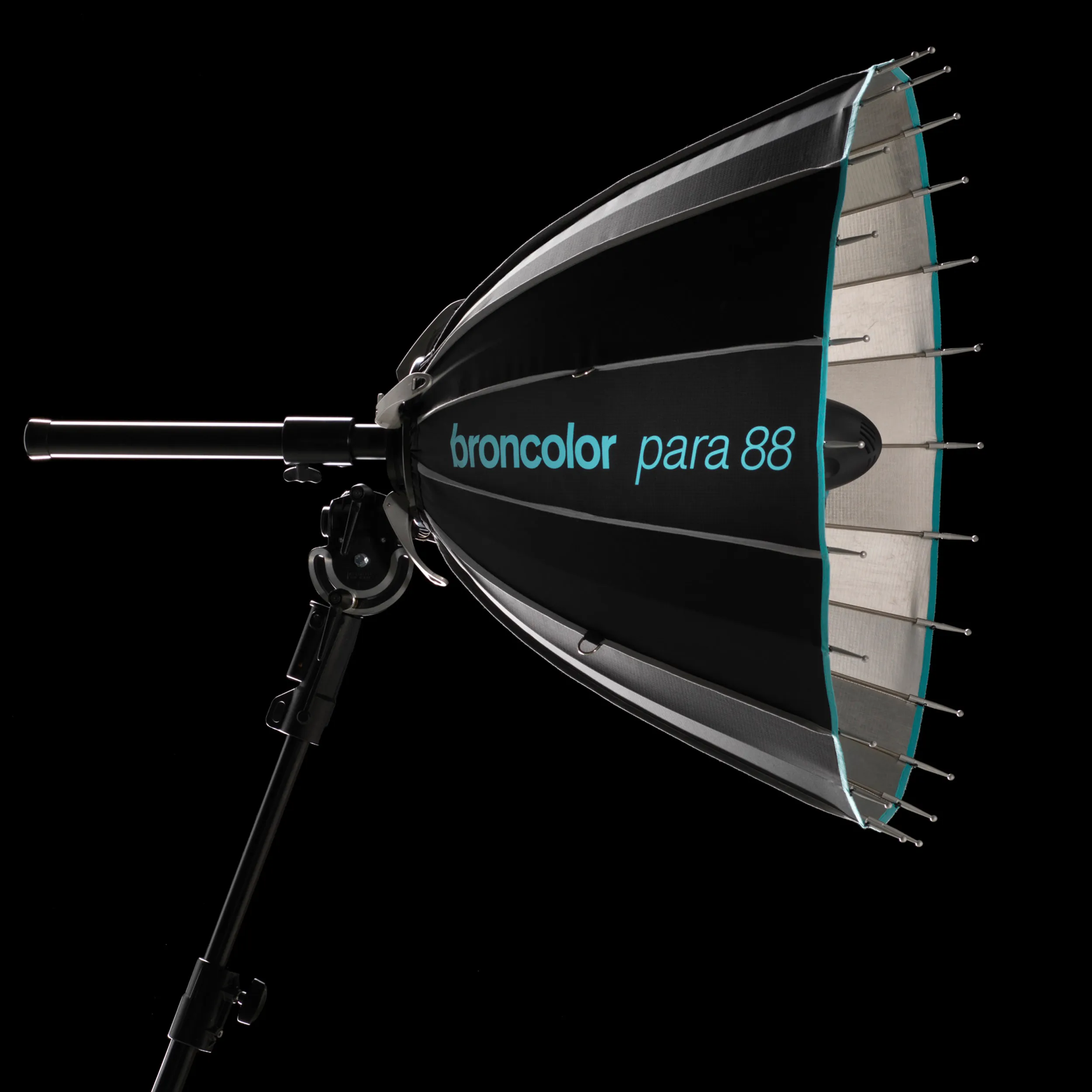 קיט Broncolor Para 88 עם מוט פוקוס