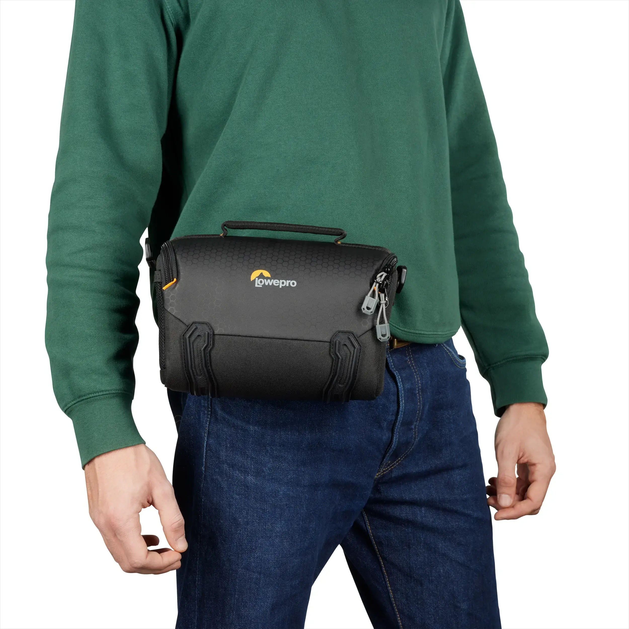 תיק כתף למצלמה Lowepro Adventura SH 140 III