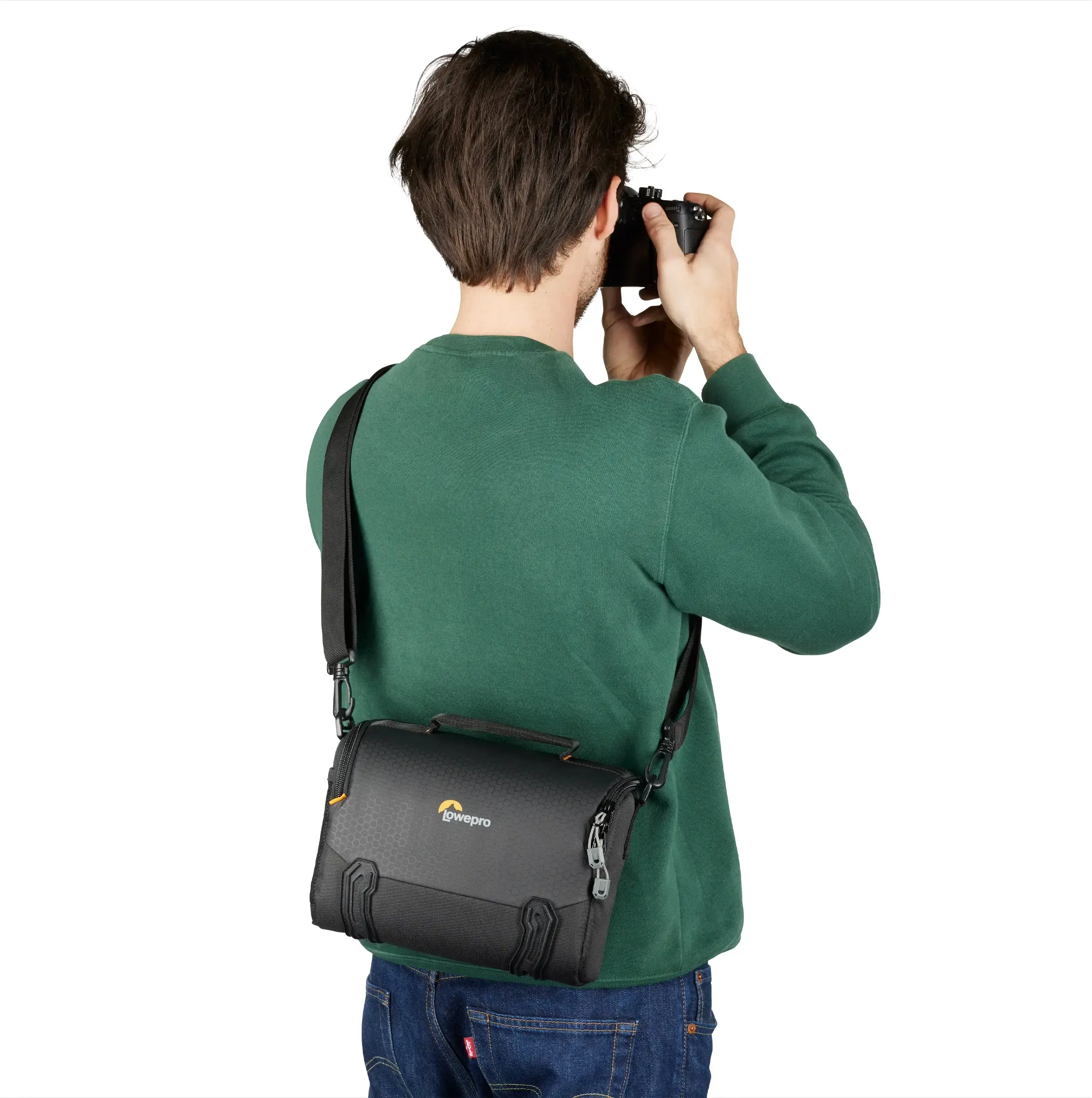 תיק כתף למצלמה Lowepro Adventura SH 140 III