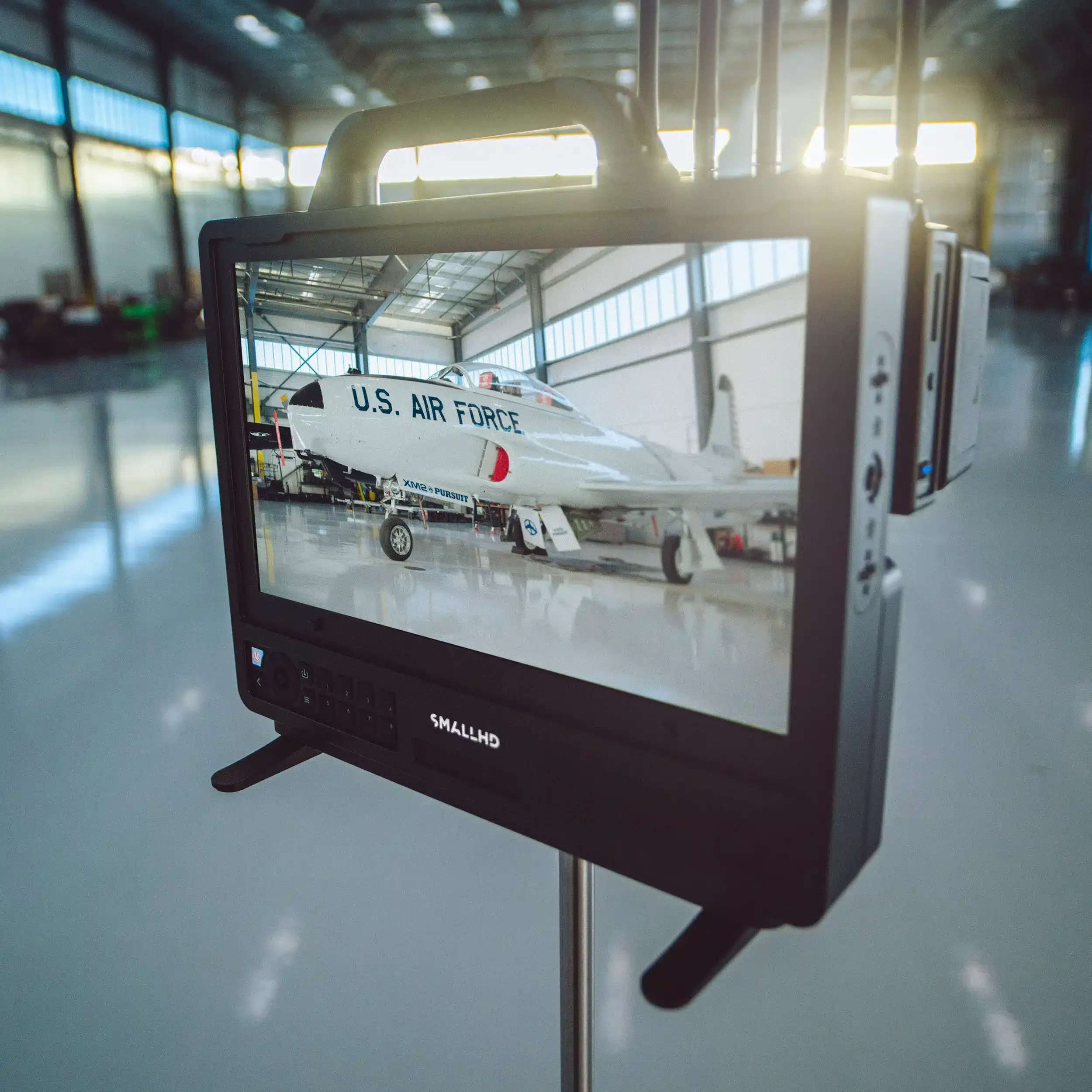 מוניטור 4K מקצועי "SmallHD Cine 13