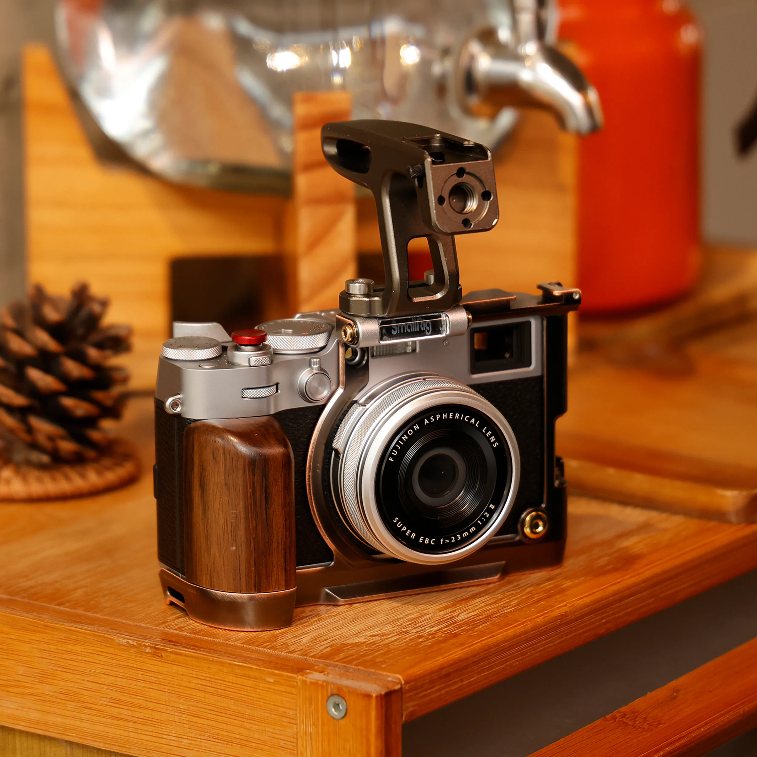 כלוב רטרו ייעודי למצלמת SmallRig 4557 Fujifilm X100VI