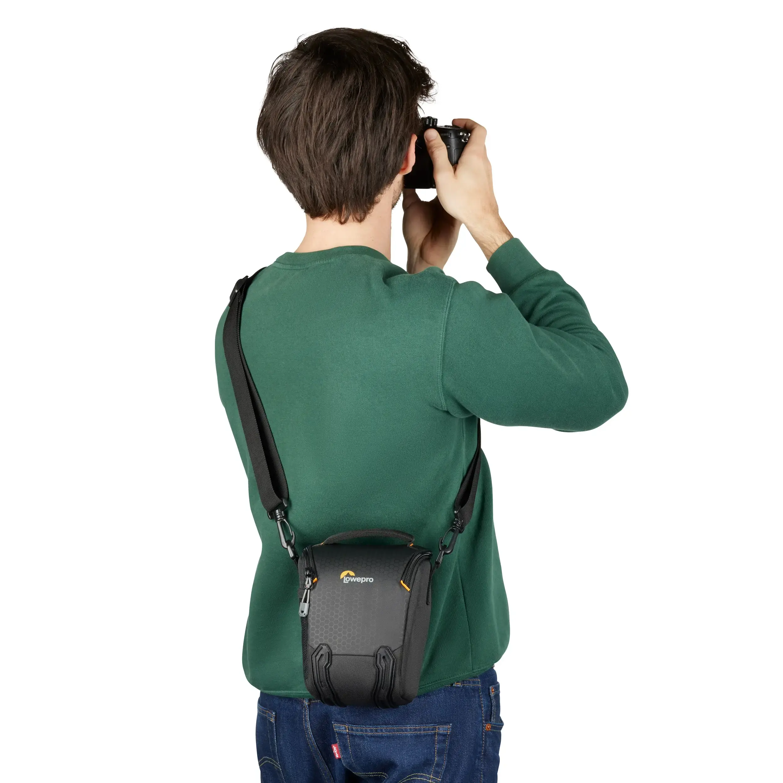תיק אף למצלמה Lowepro Adventura TLZ 30 III