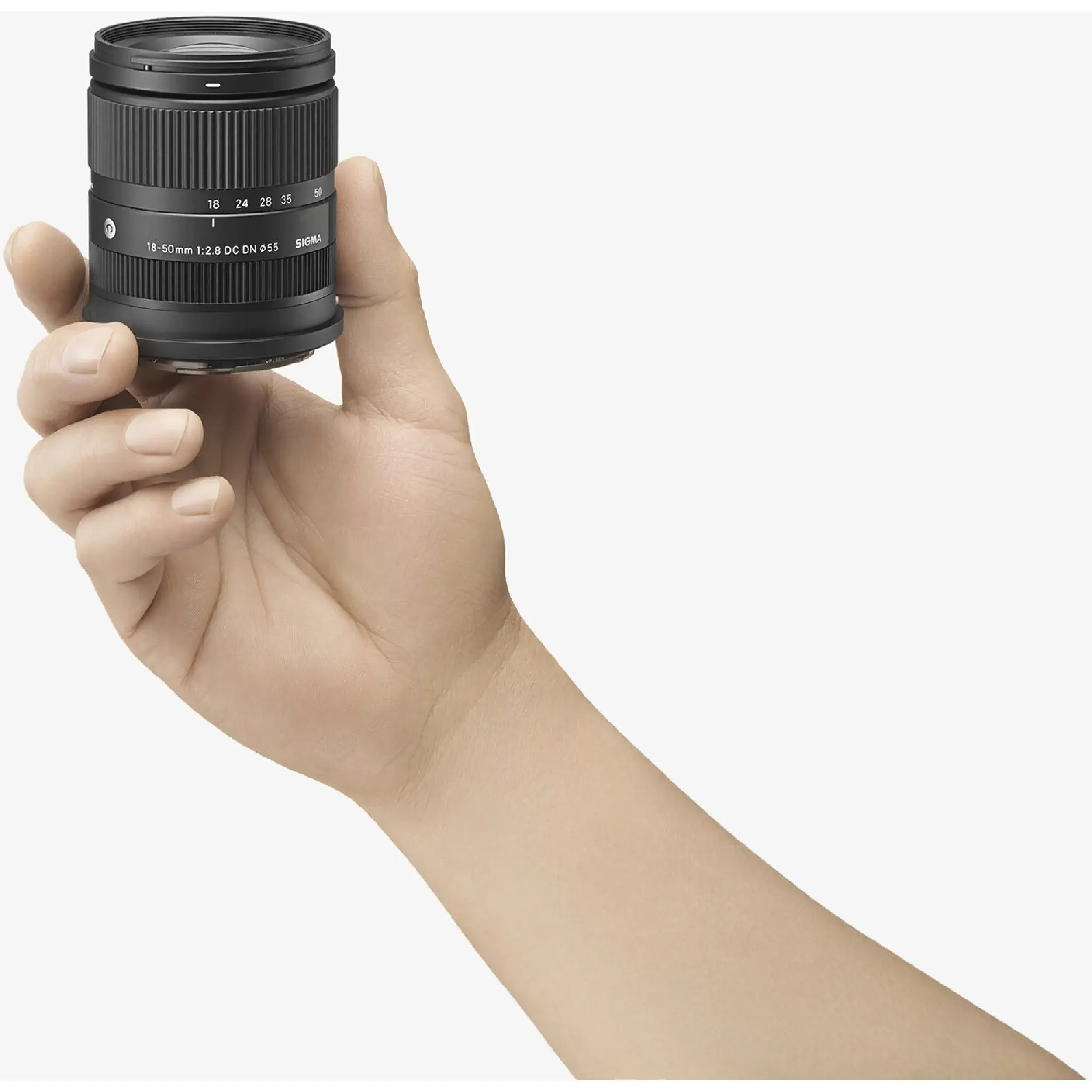 עדשה Sigma 18-50mm f/2.8 DC DN Contemporary למצלמות Canon