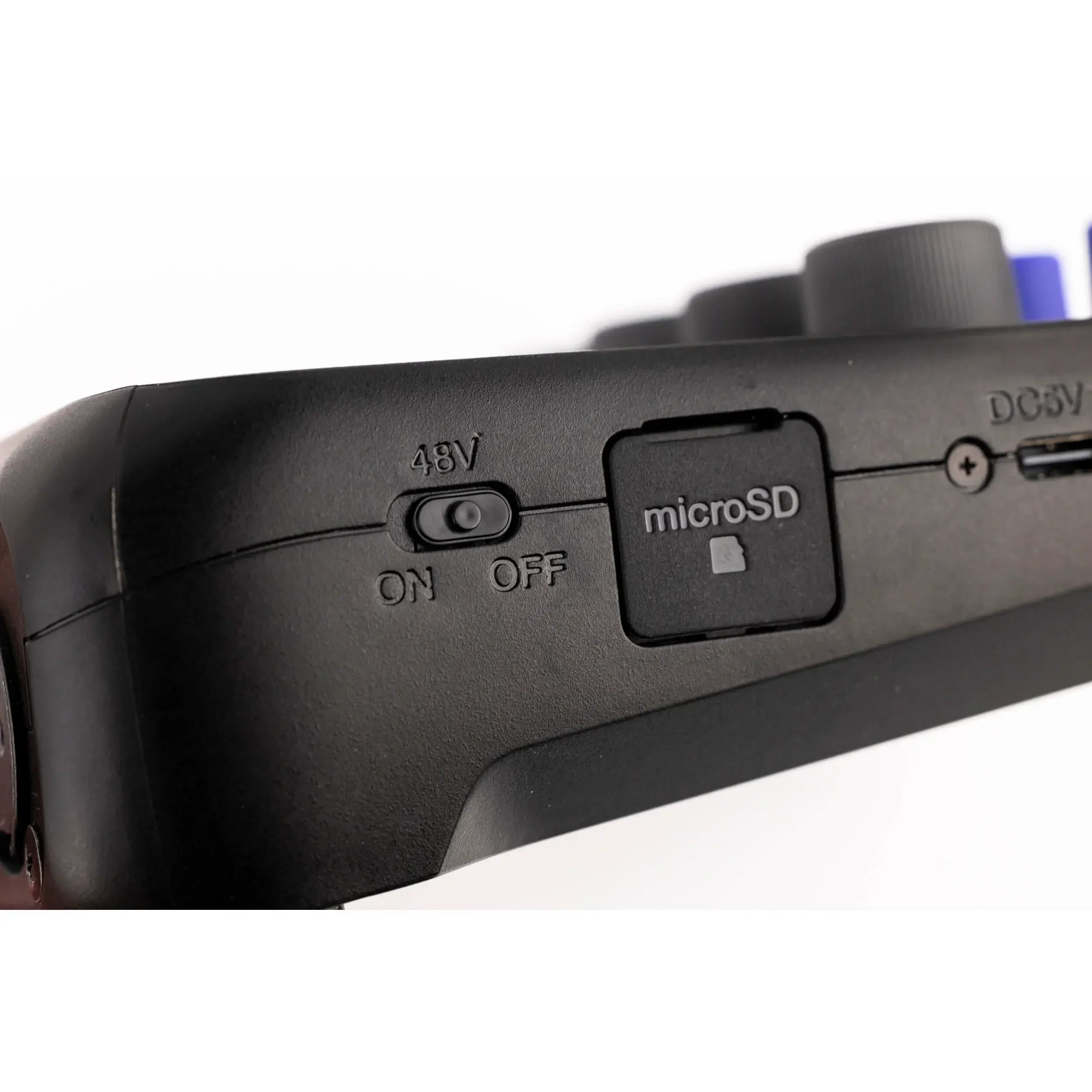מקליט לפודקאסט 4 ערוצים  Zoom PodTrak P4next