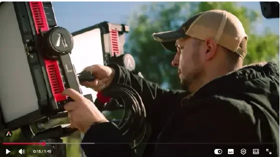 פנס לד Aputure NOVA II 1x1 בארגז קשיח