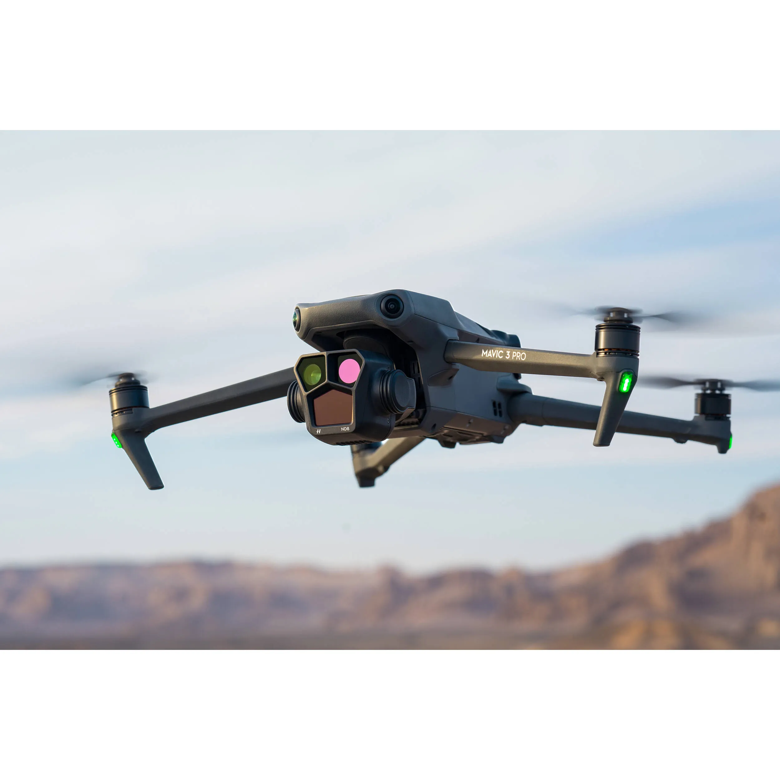 רחפן DJI Mavic 3 PRO COMBO כולל שלט