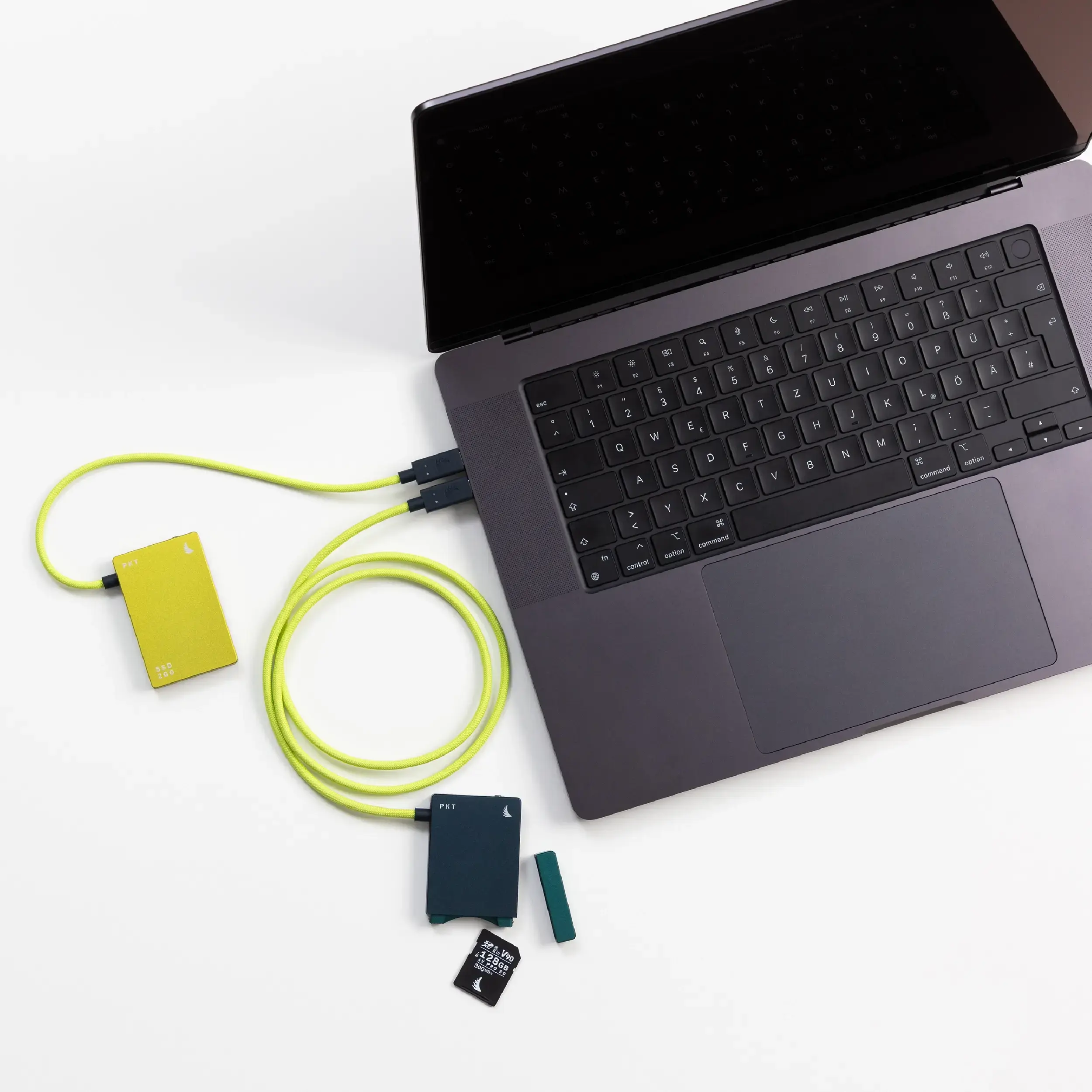 כבל Tether באורך 4.5 מטר ראש זוויתי Angelbird USB-C 3.2